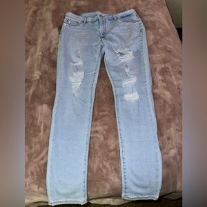 Levi’s women’s ripped jeans